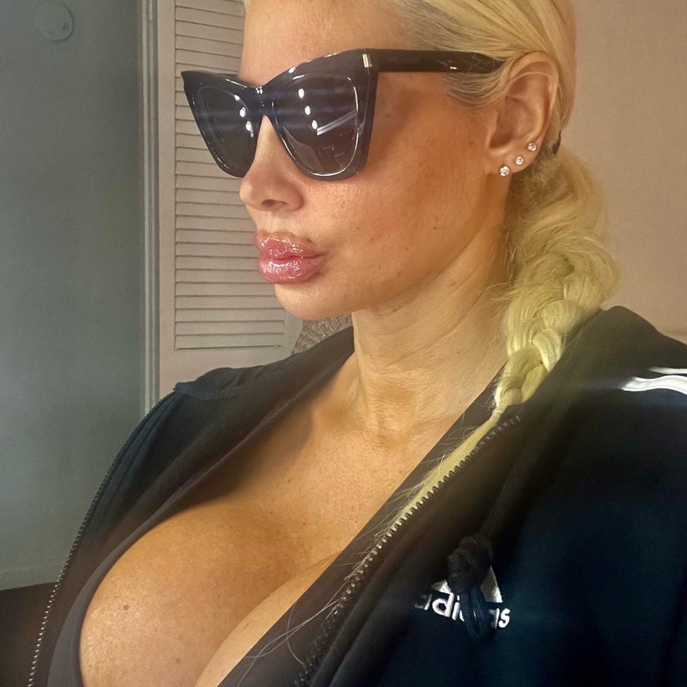 Saint Laurent Black Cat-Eye Sunglasses - Picture 4 of 12